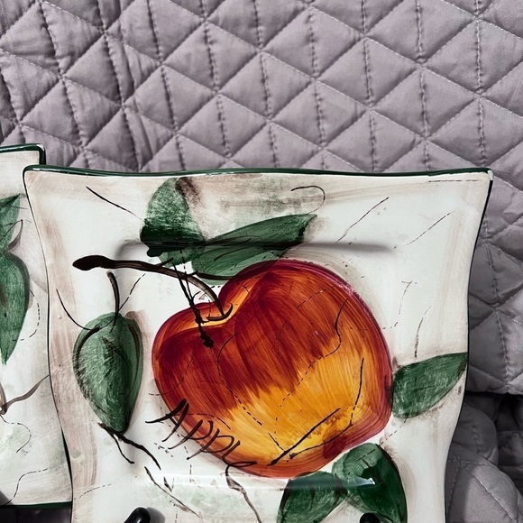 2 Pfaltzgraff Parisian Fruit Design Plates - Picture 2 of 7